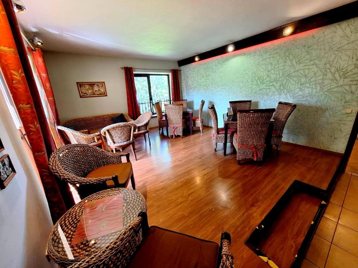 Vila Fenix B&B Ружомберок Экстерьер фото