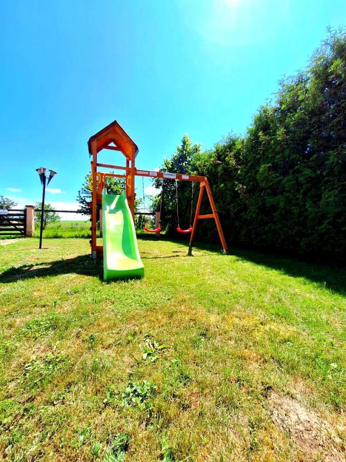 Vila Fenix B&B Ружомберок Экстерьер фото