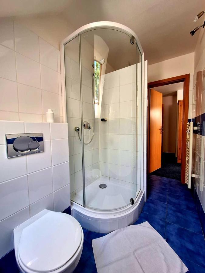 Vila Fenix B&B Ружомберок Экстерьер фото
